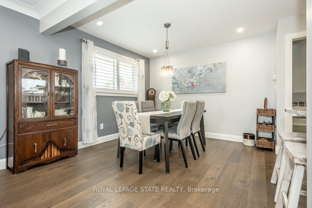64 Farringford Dr