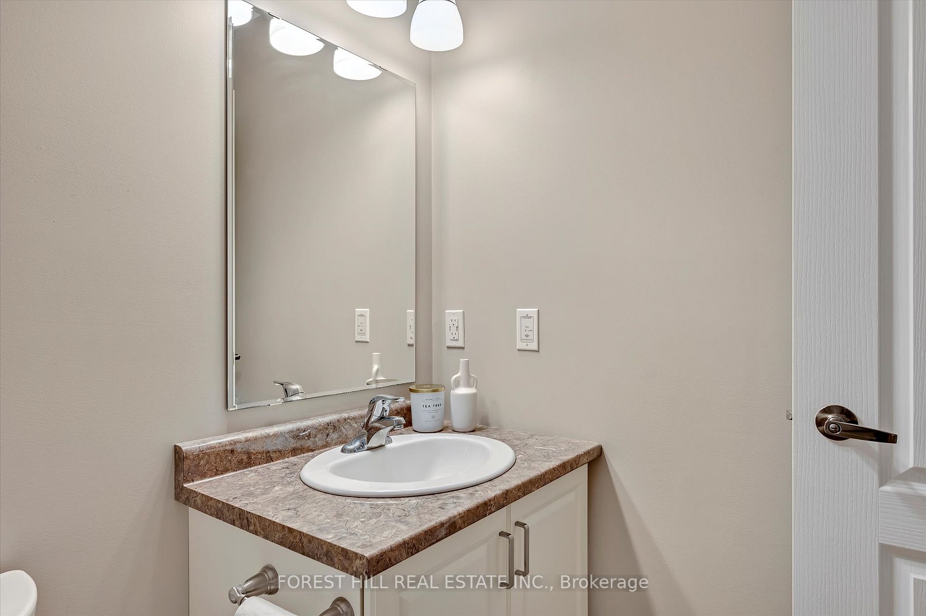 301 Carnegie Ave, #144