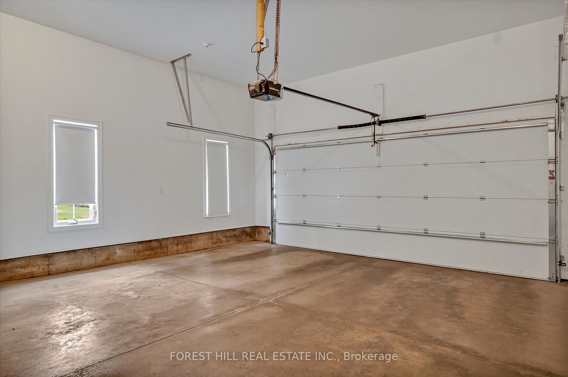 301 Carnegie Ave, #144