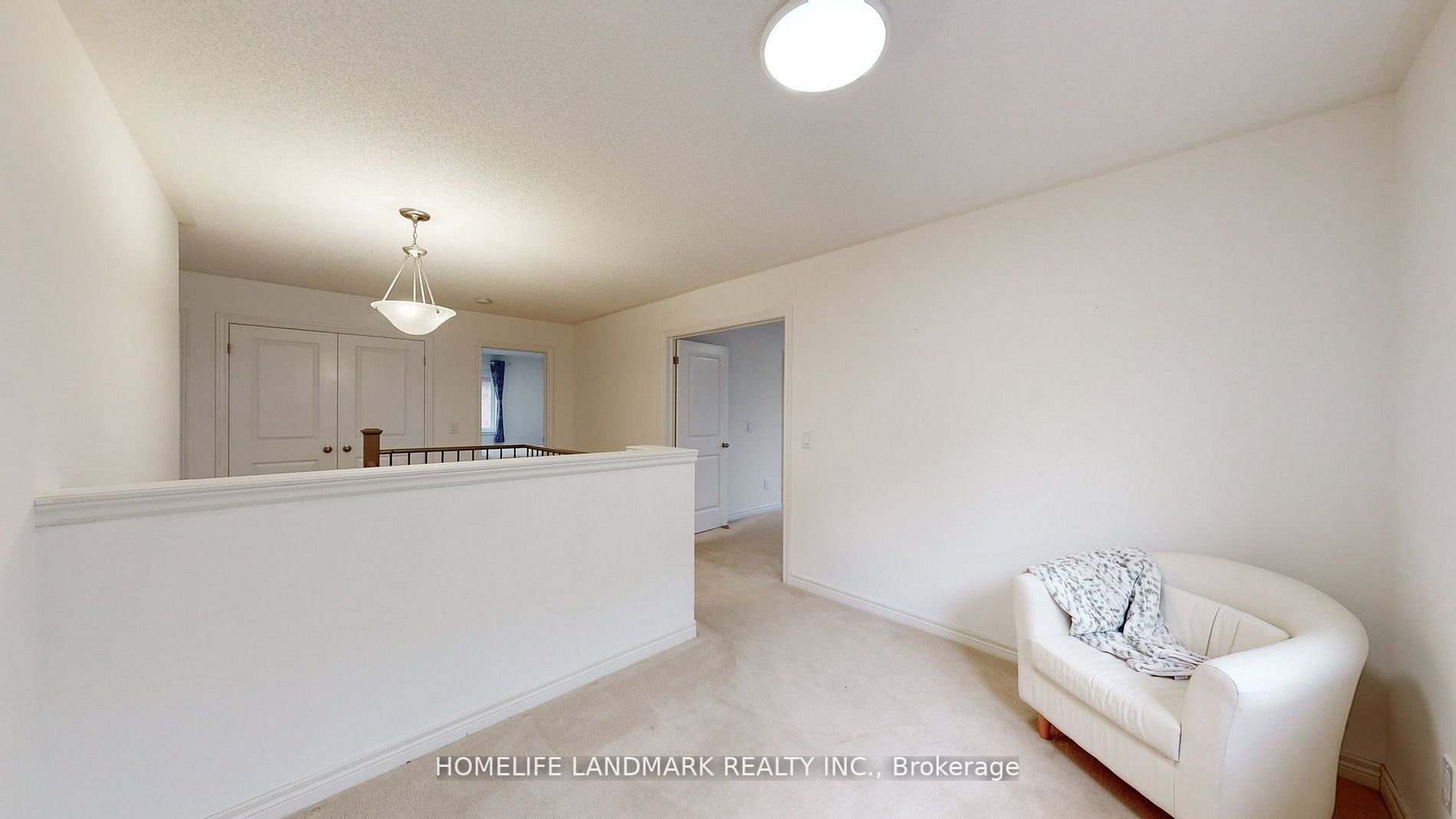 16 Henderson St