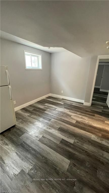 126 Main St S