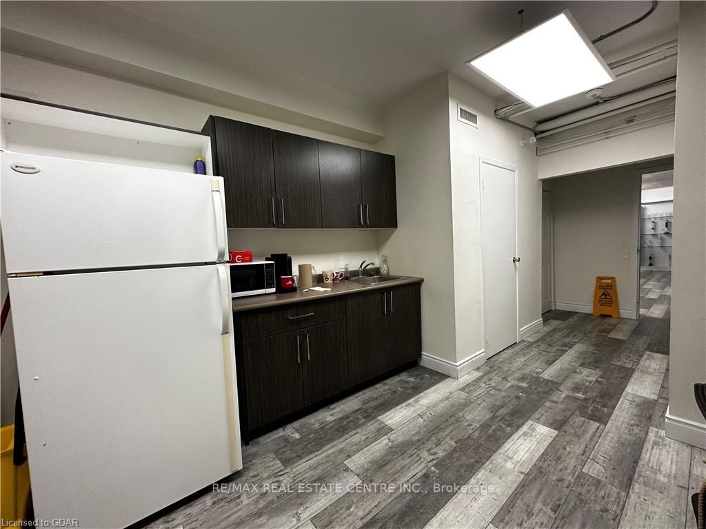 126 Main St S