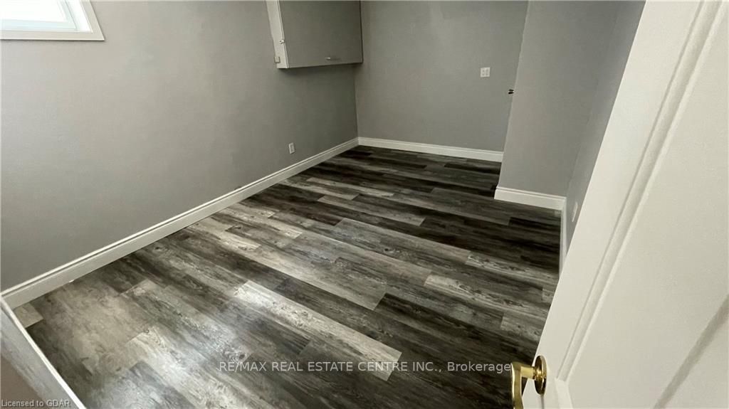 126 Main St S