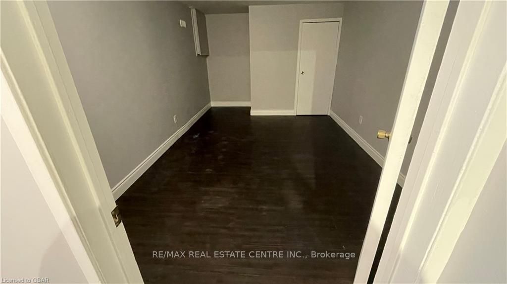 126 Main St S