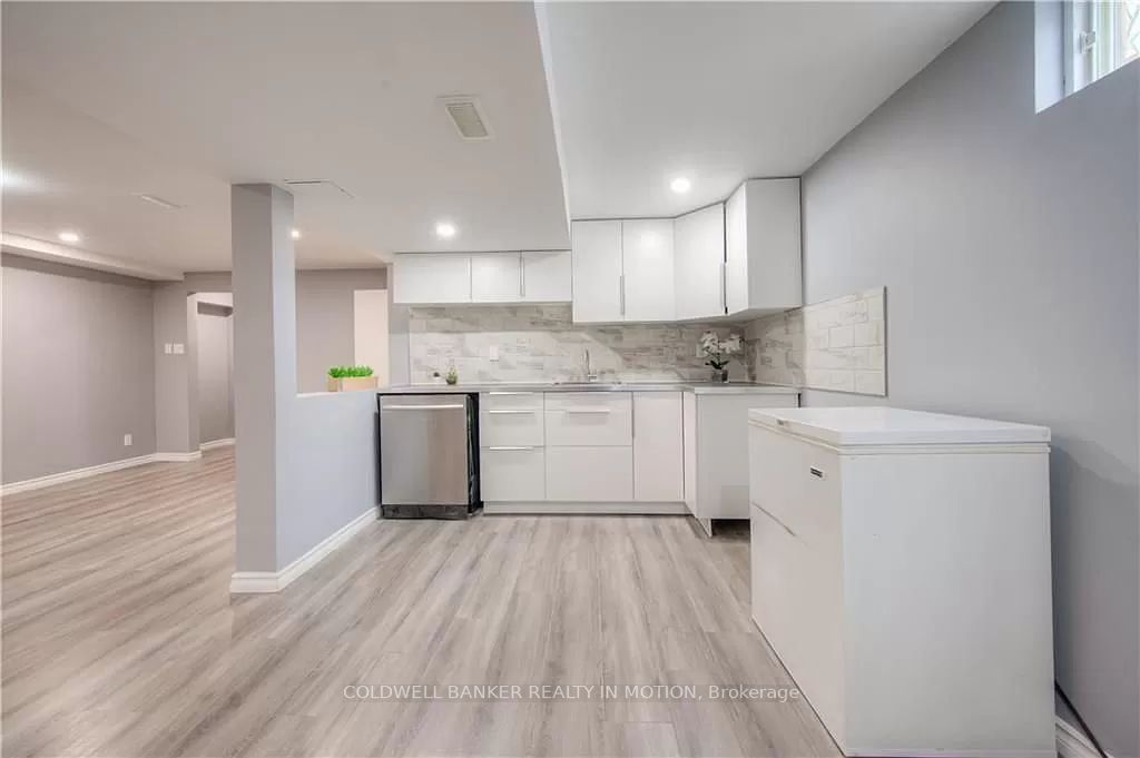 162 Carter Cres