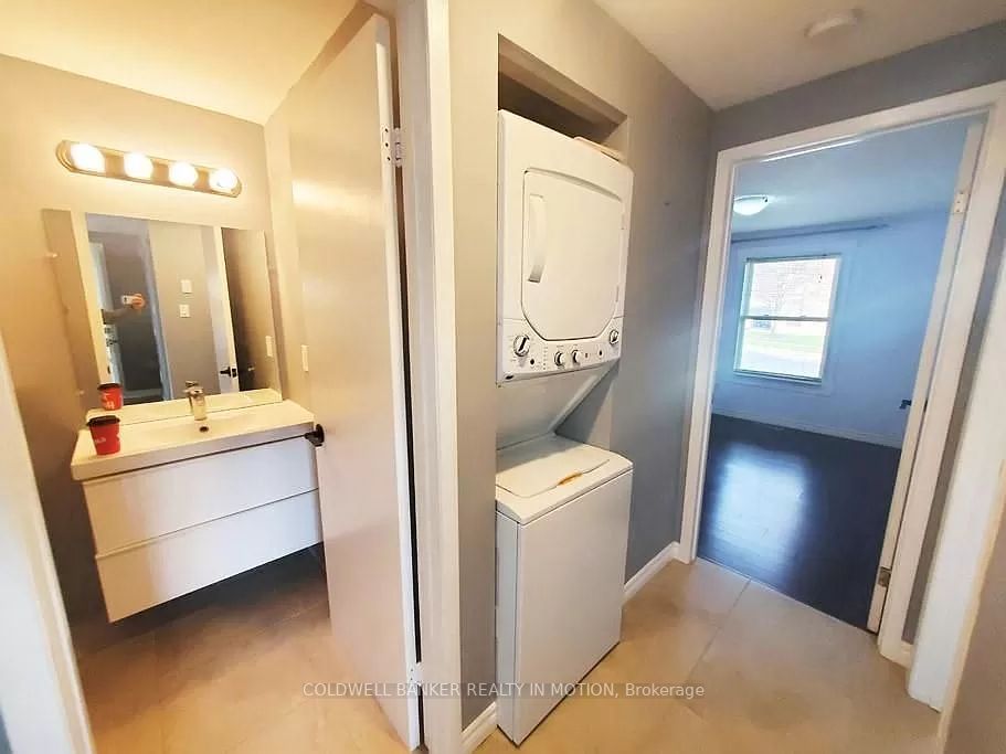 162 Carter Cres