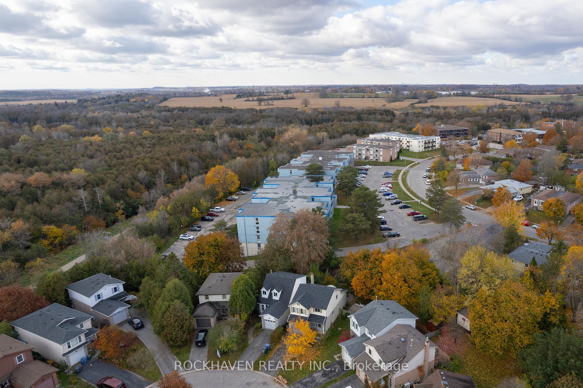 105 Conroy Cres, #411