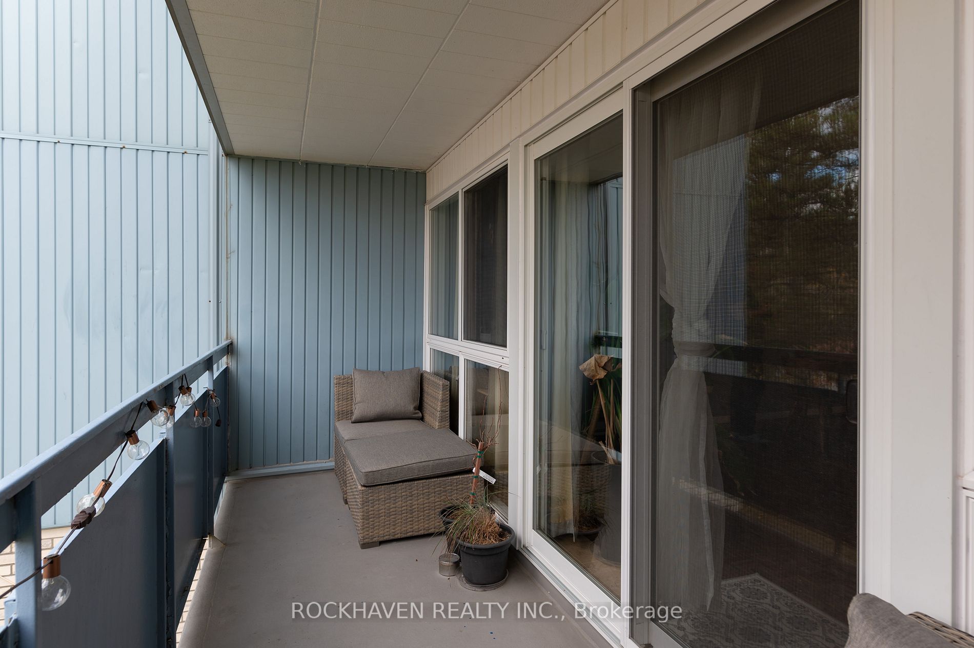 105 Conroy Cres, #411