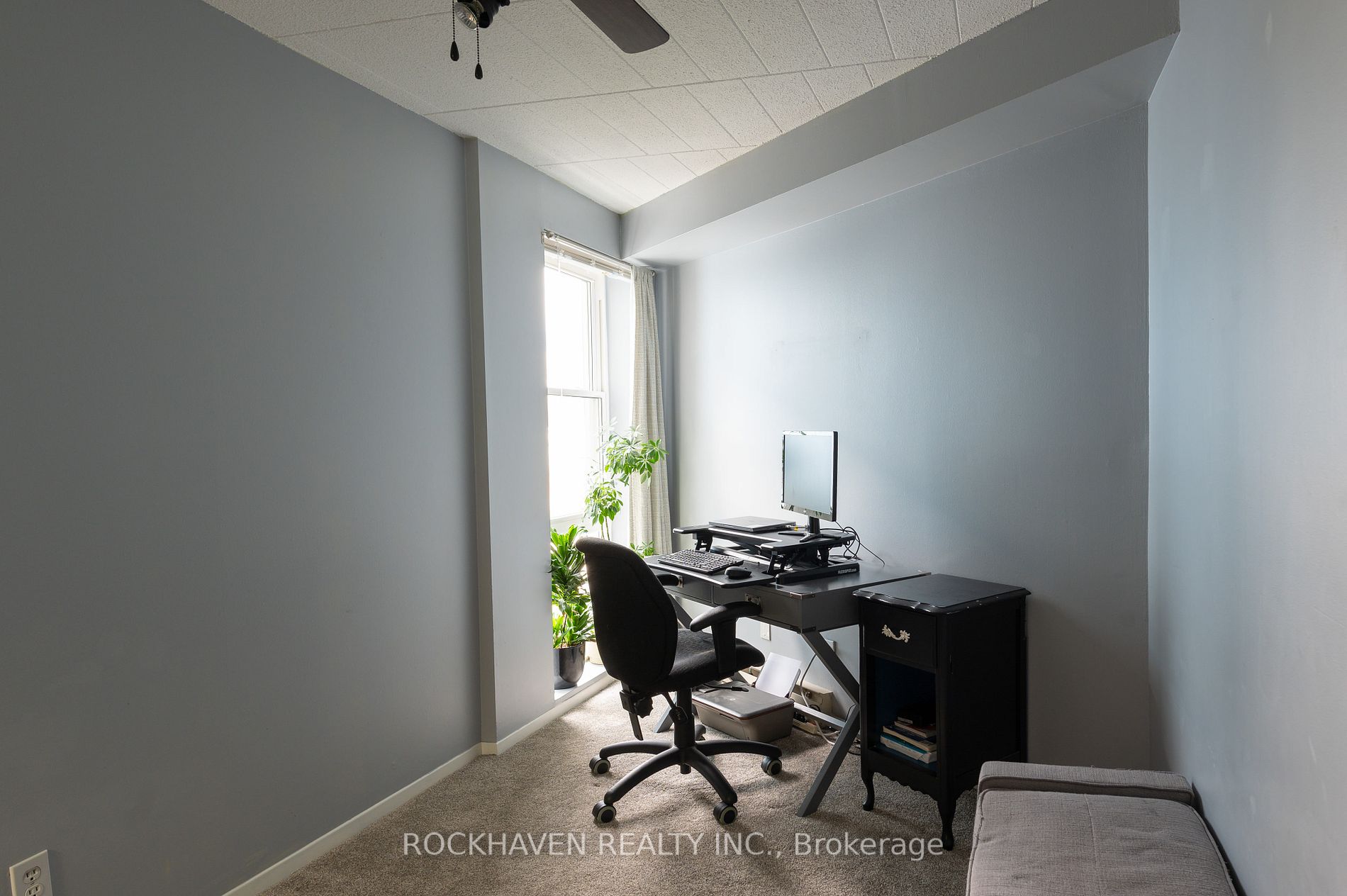 105 Conroy Cres, #411