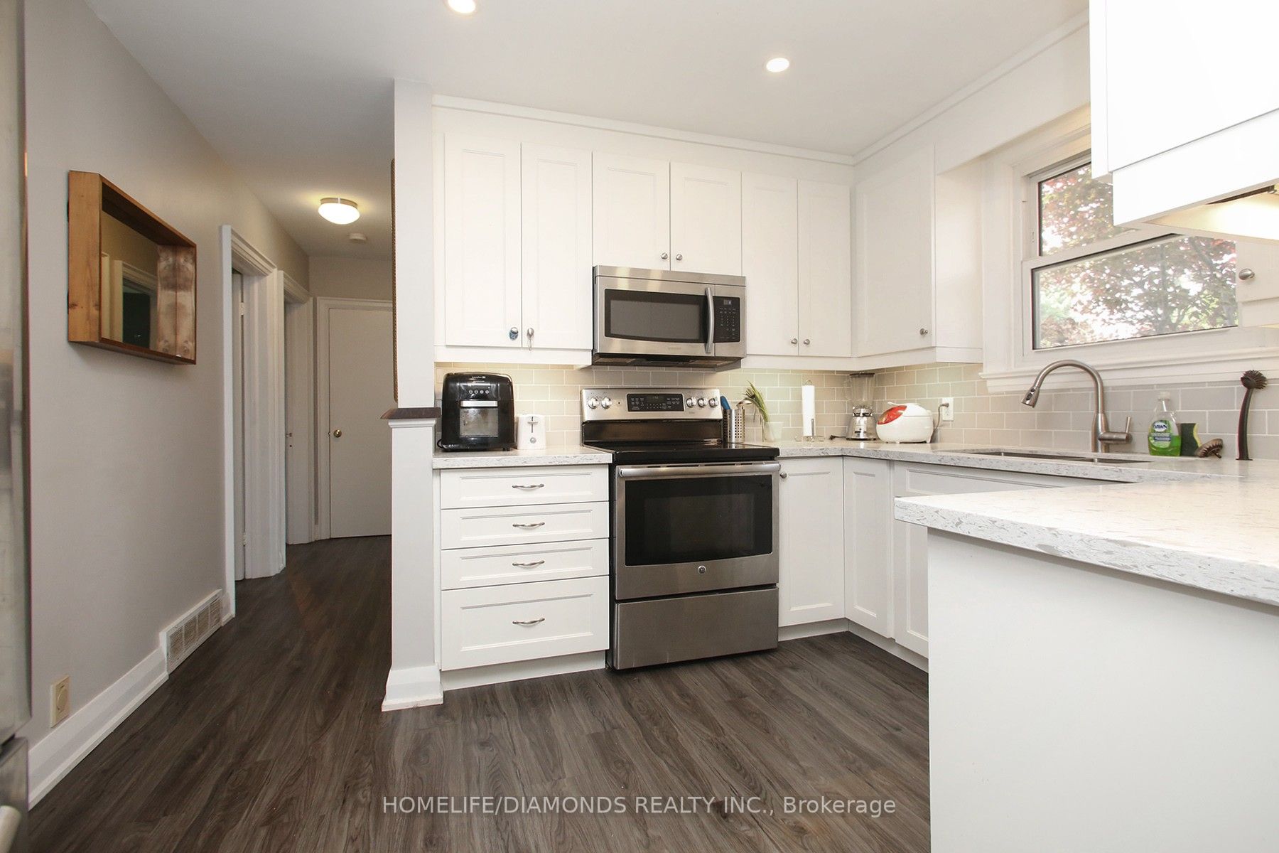 15 First St, #Main Fl