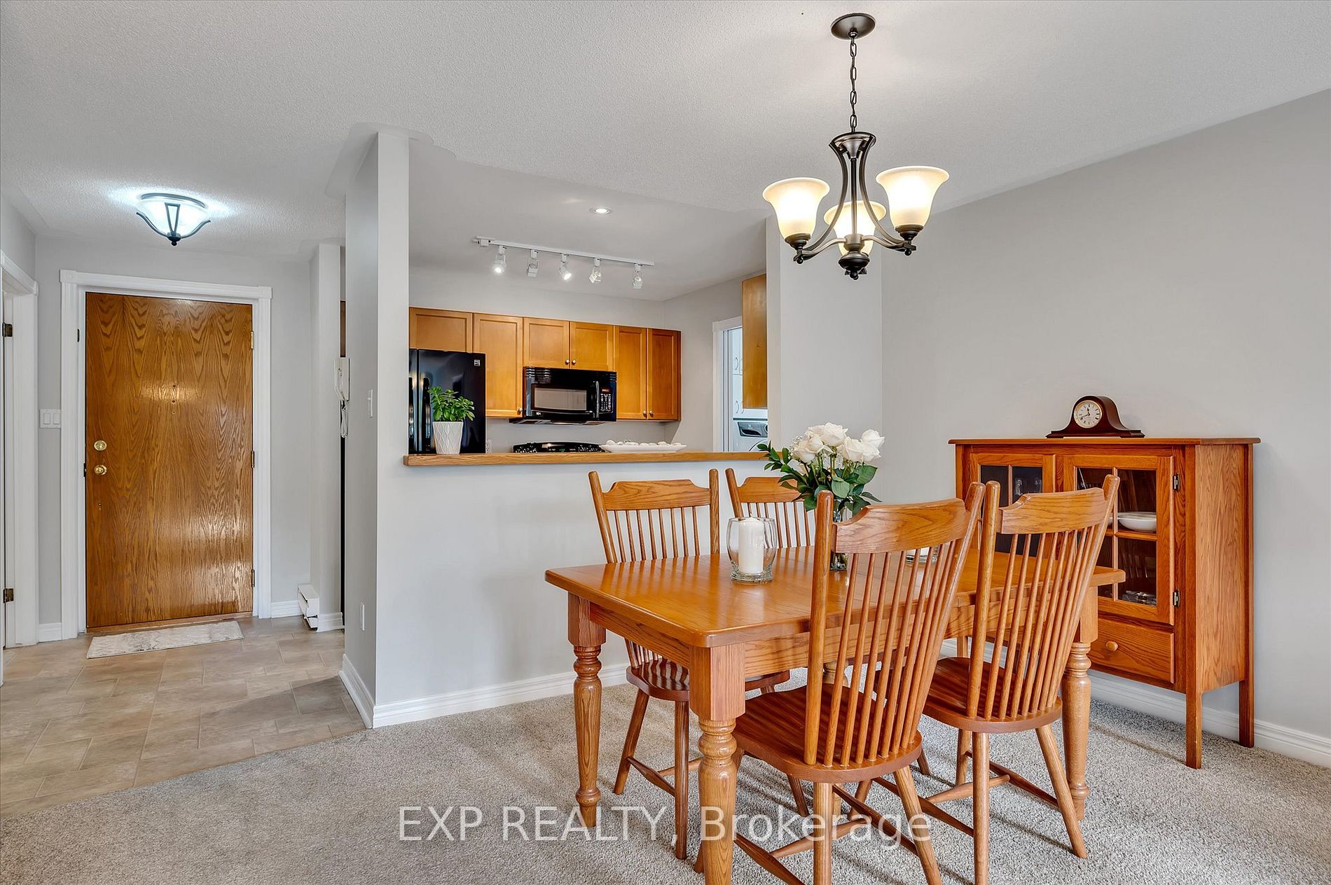 699 Whitaker St, #11