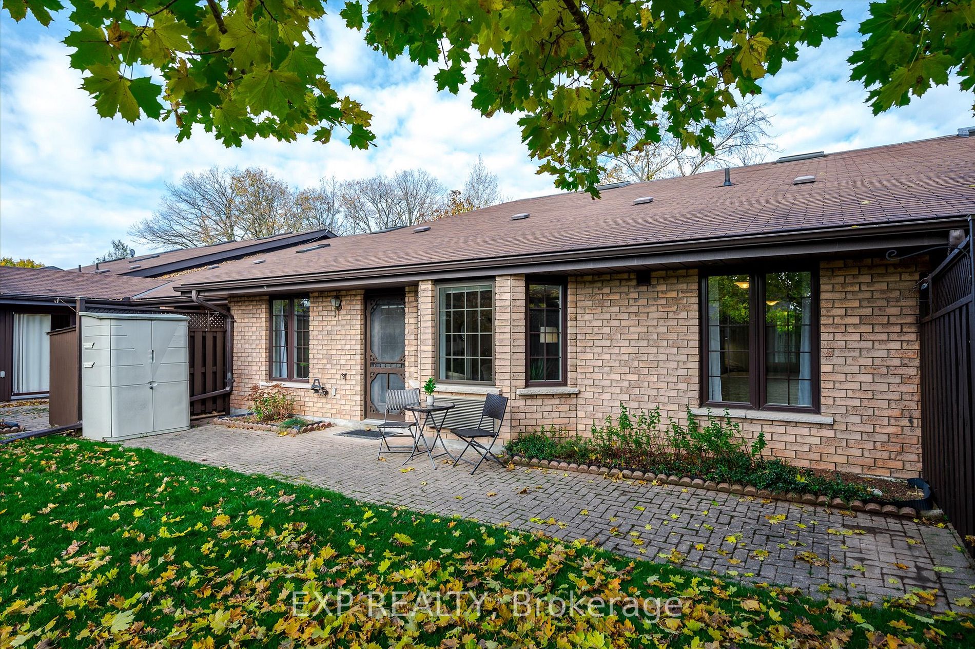 699 Whitaker St, #11
