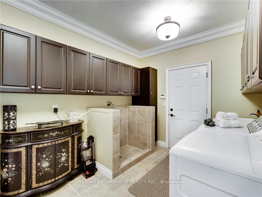 2465 Jerseyville Rd W