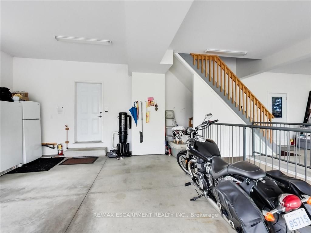 2465 Jerseyville Rd W