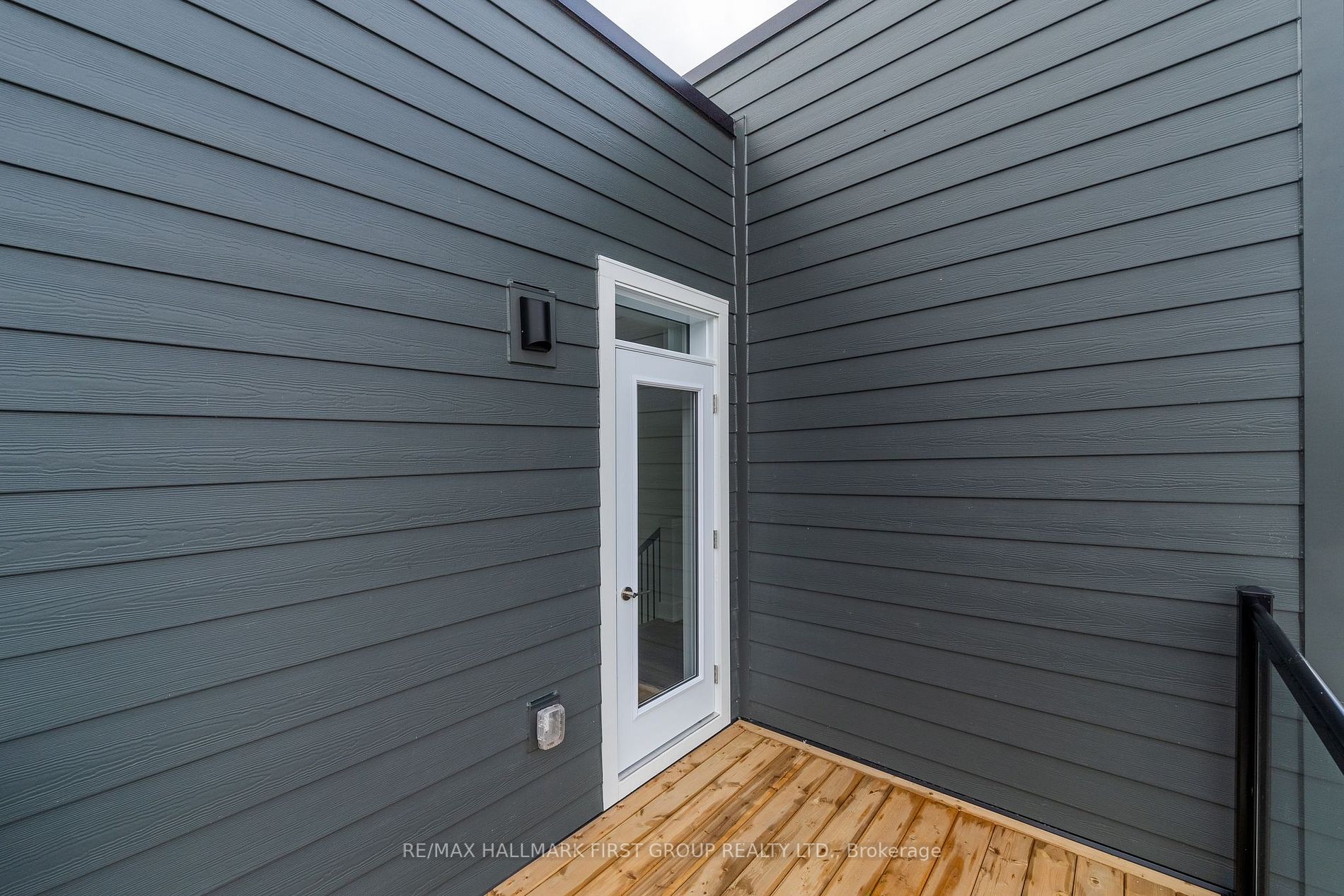 19 West St N, #5