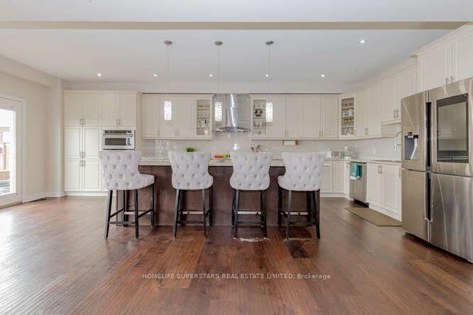 46 Whistler St
