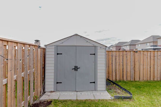 46 Whistler St