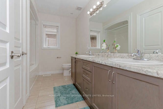 46 Whistler St