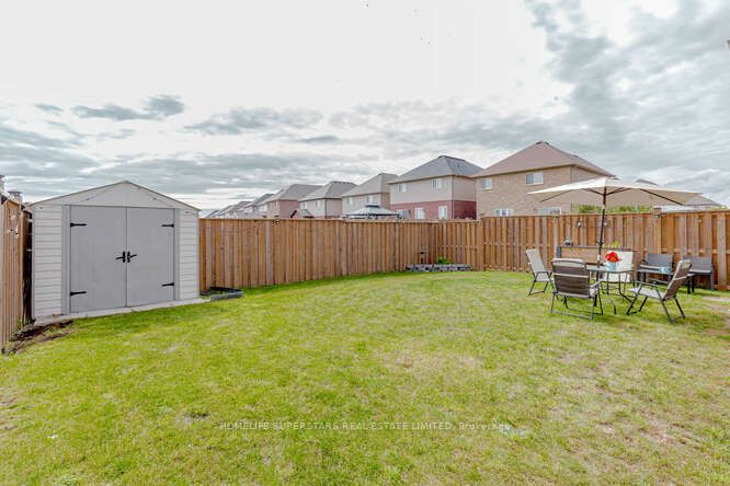 46 Whistler St