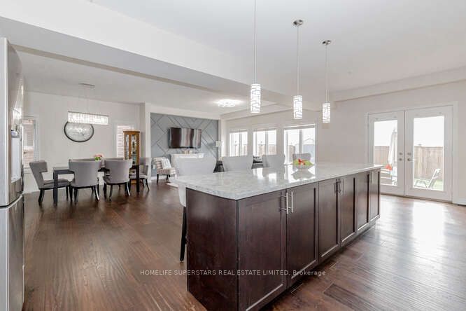 46 Whistler St