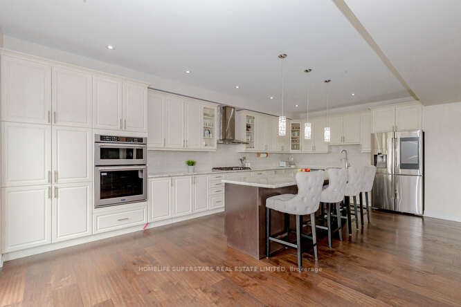 46 Whistler St