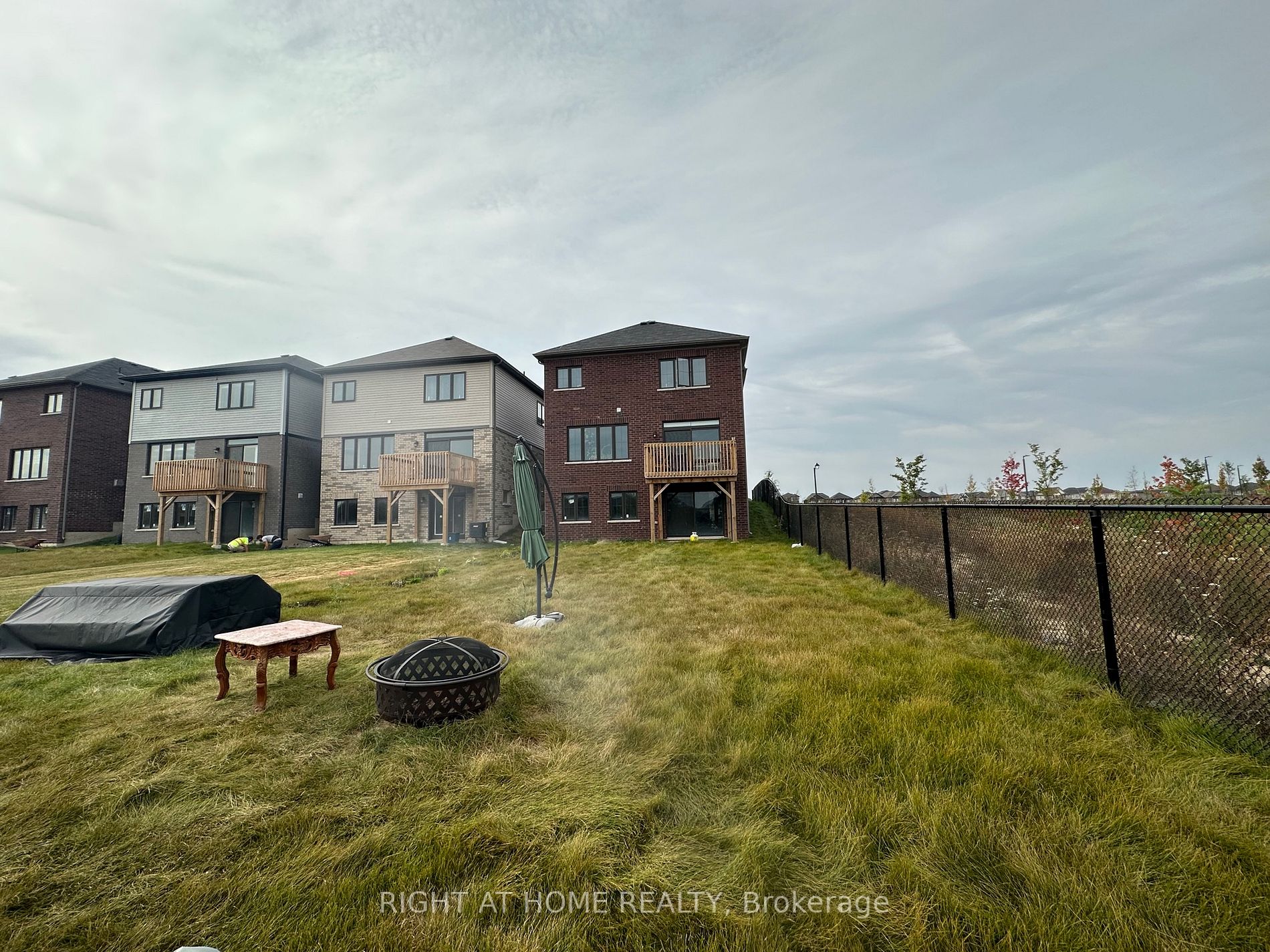 77 Anderson Rd