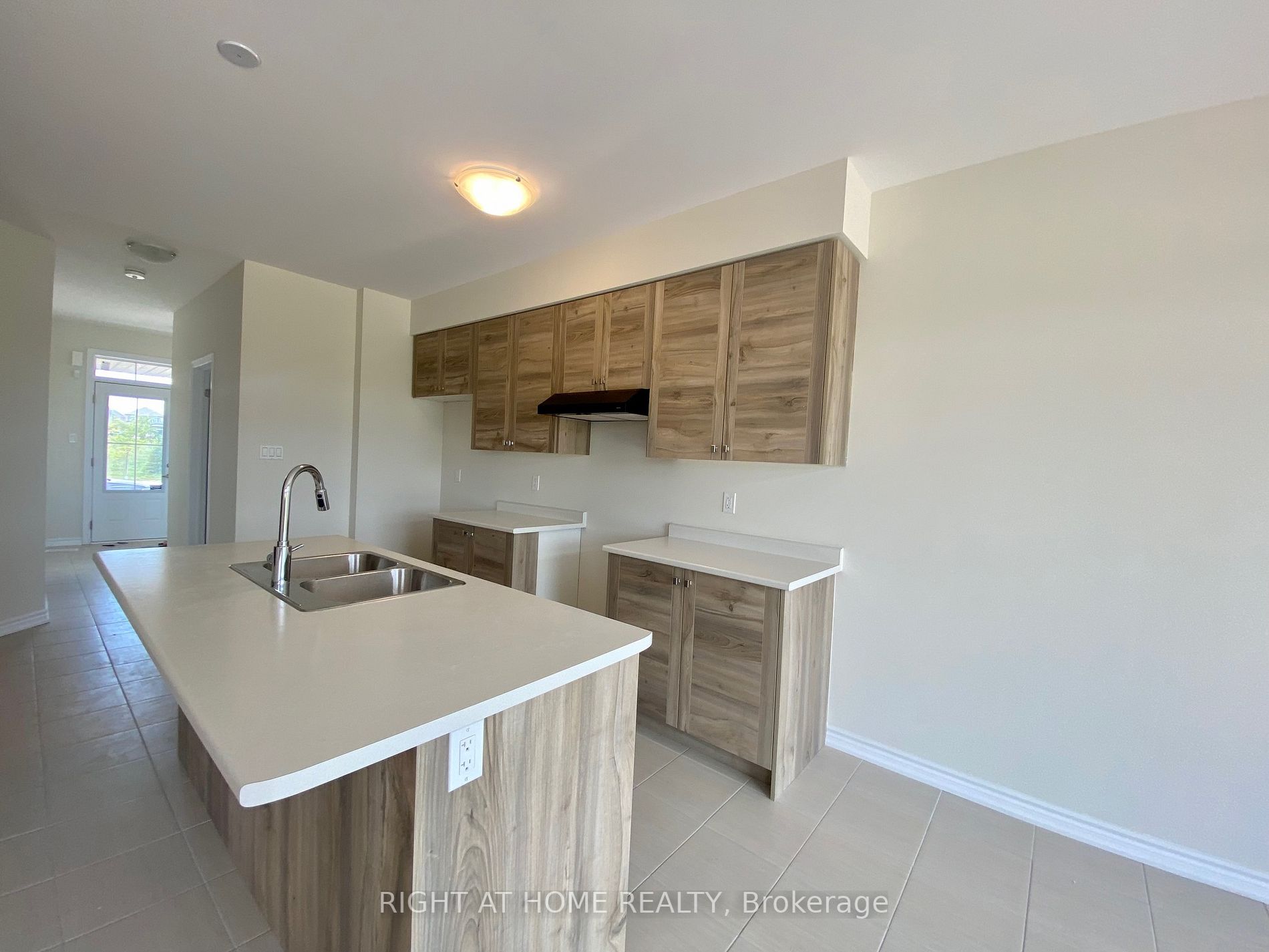 77 Anderson Rd