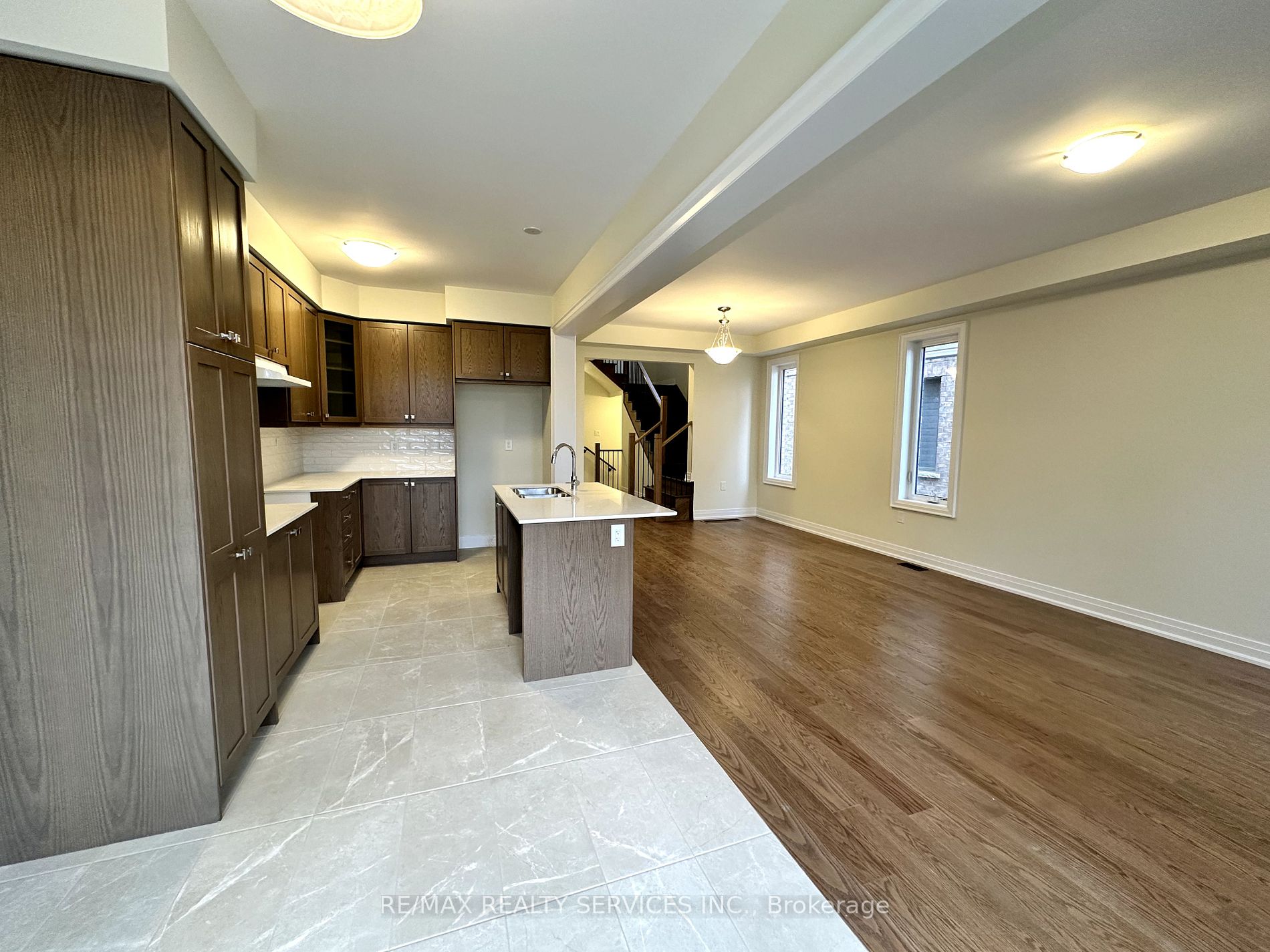124 Lumb Dr