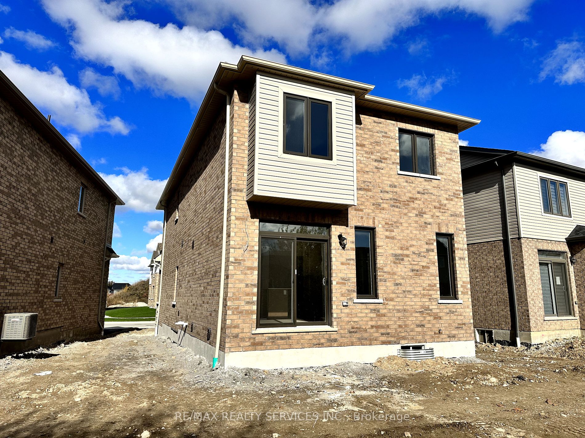 124 Lumb Dr