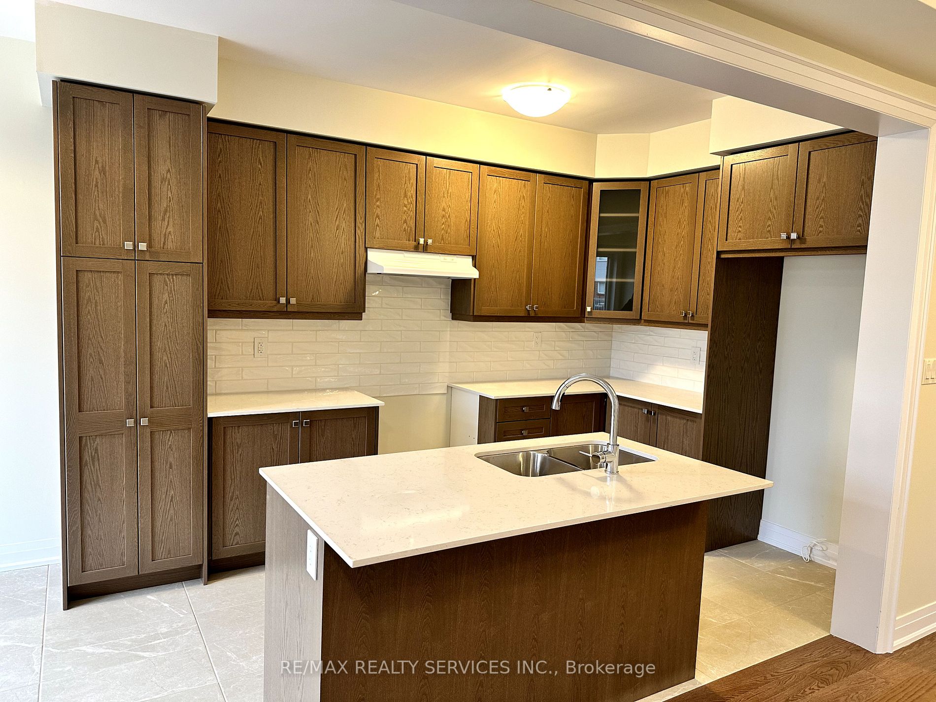 124 Lumb Dr