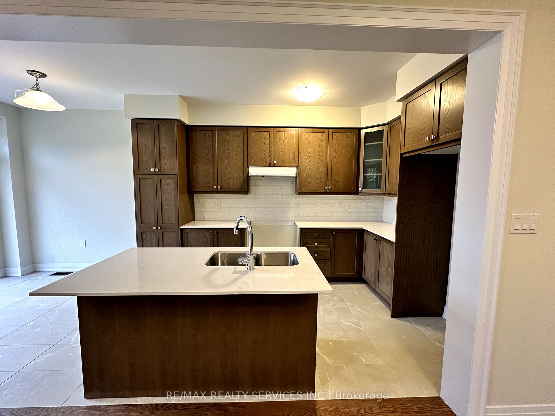 124 Lumb Dr