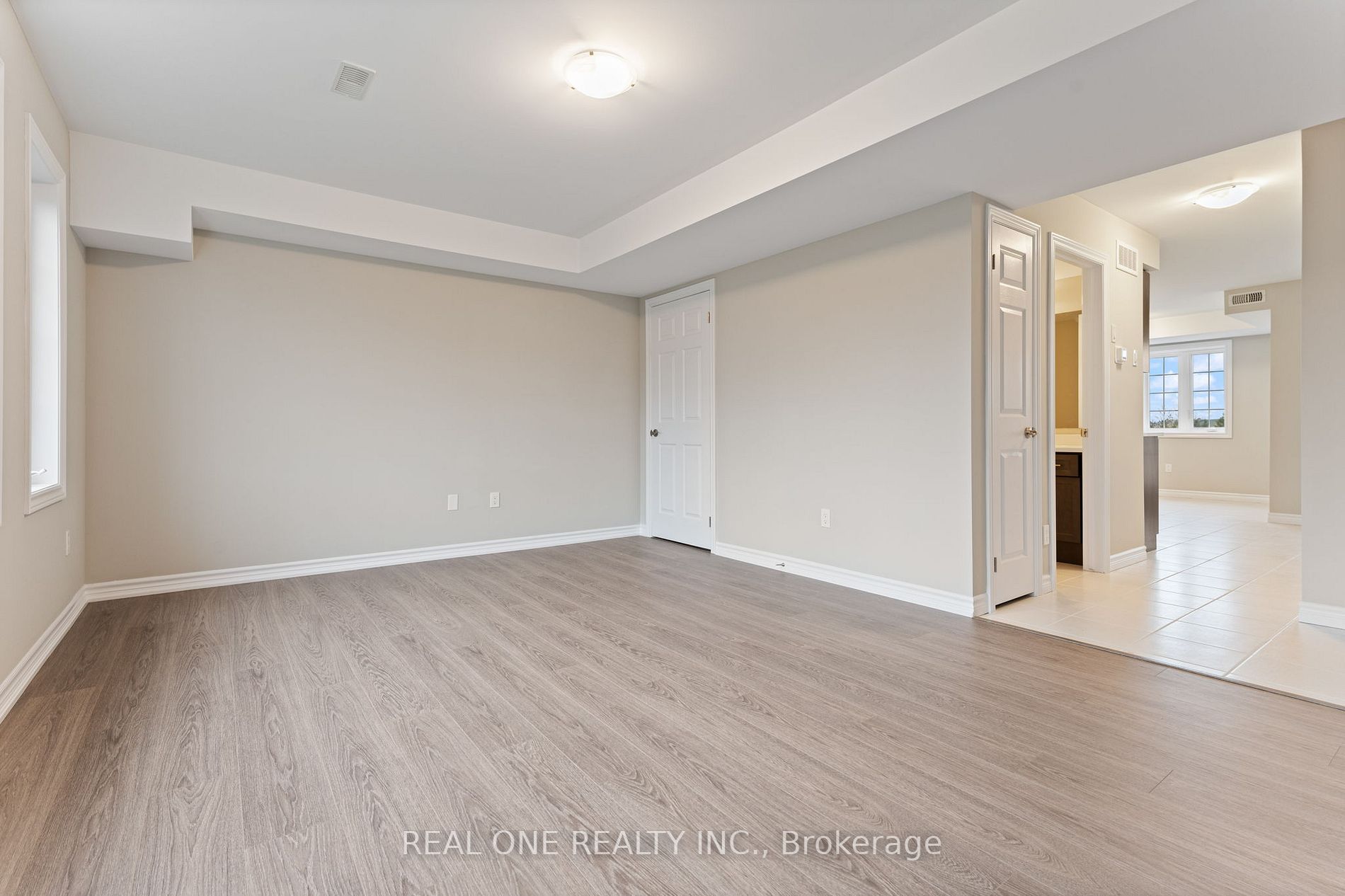 85 Mullin Dr, #23B