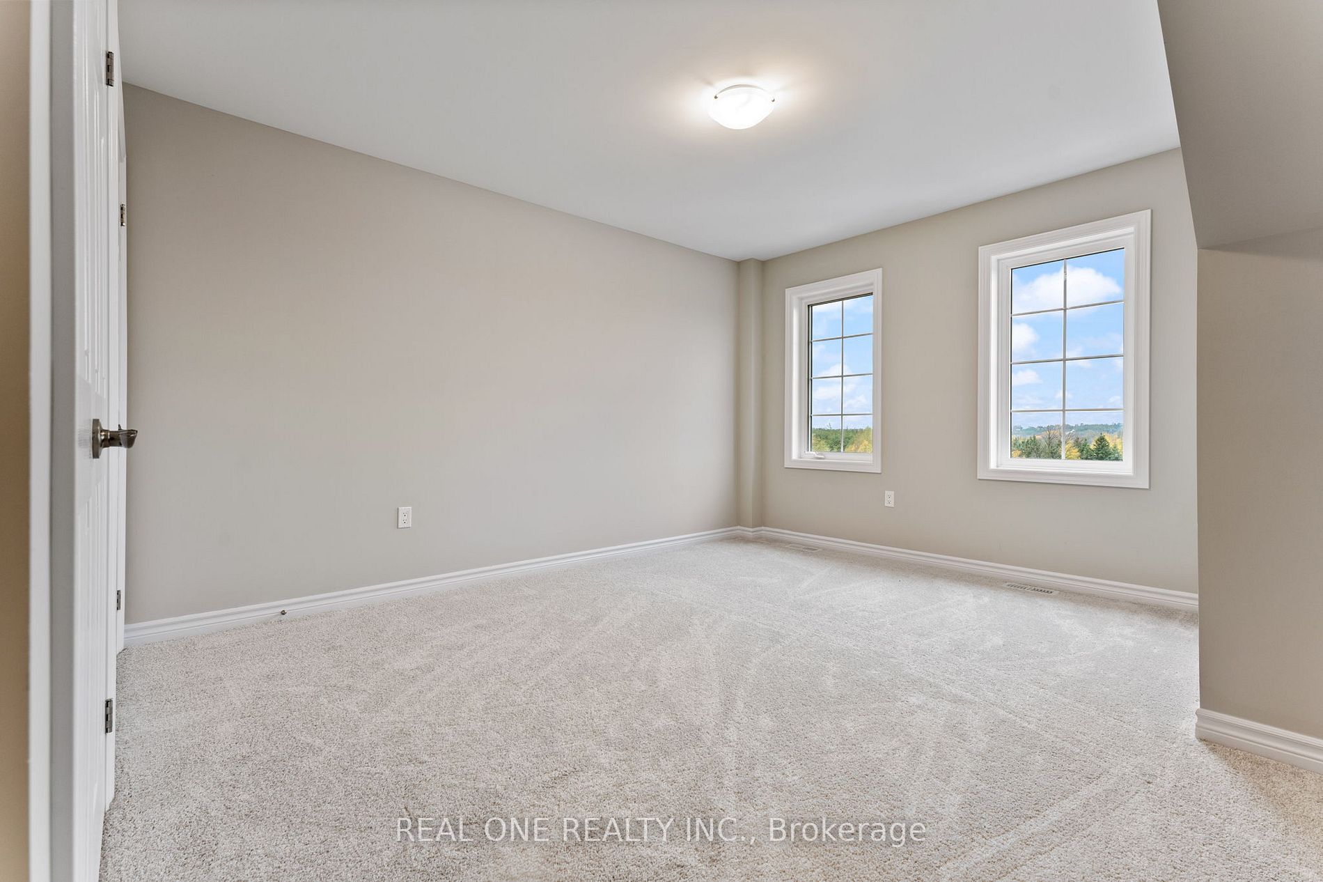85 Mullin Dr, #23B