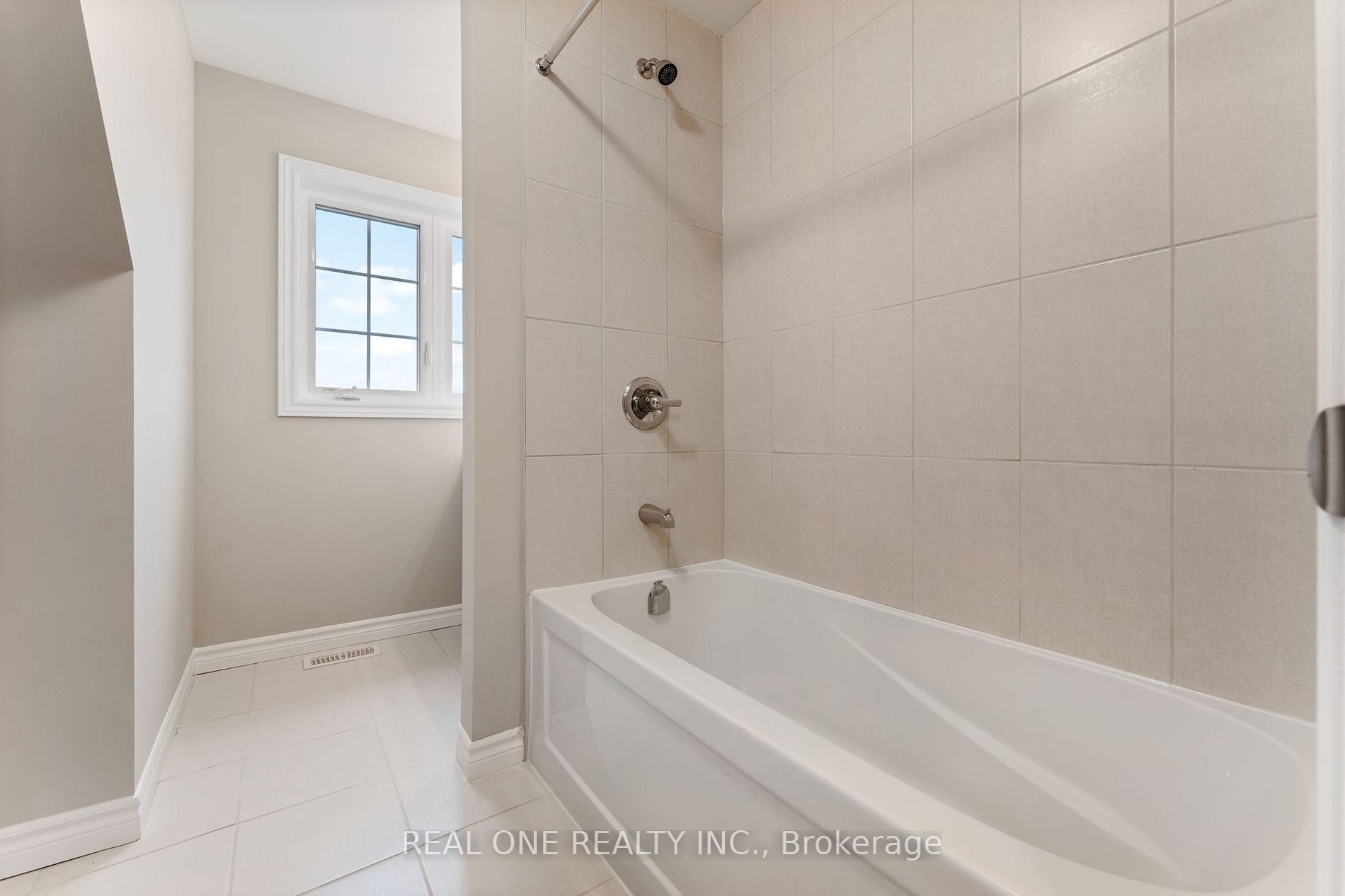 85 Mullin Dr, #23B