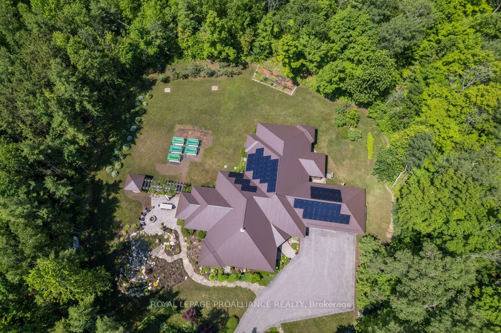 140 Simpson St