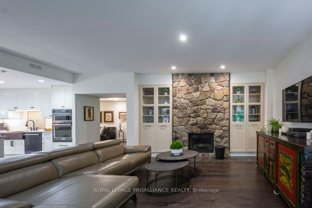 140 Simpson St