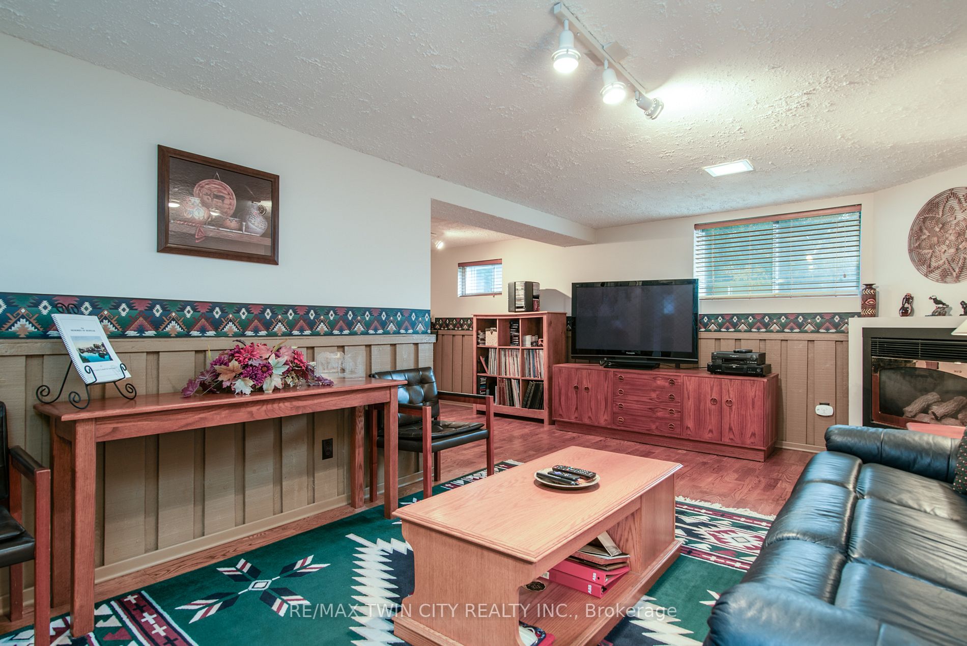 182 Hahn Ave