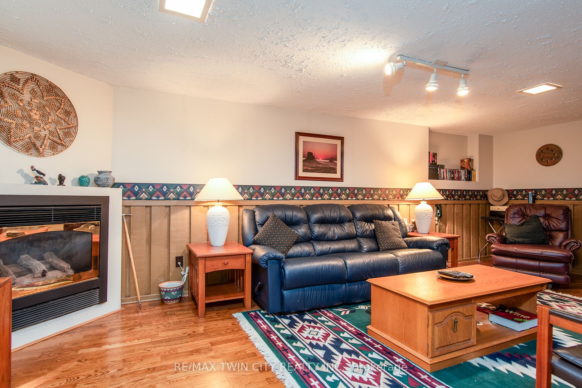 182 Hahn Ave