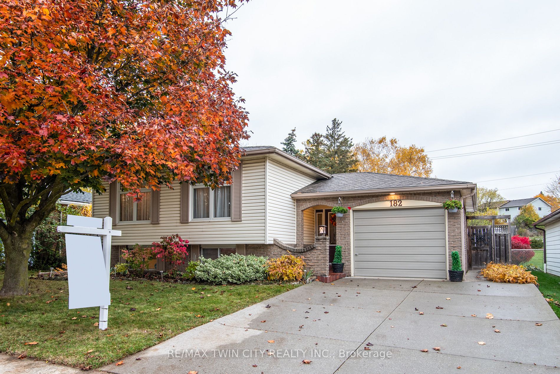 182 Hahn Ave