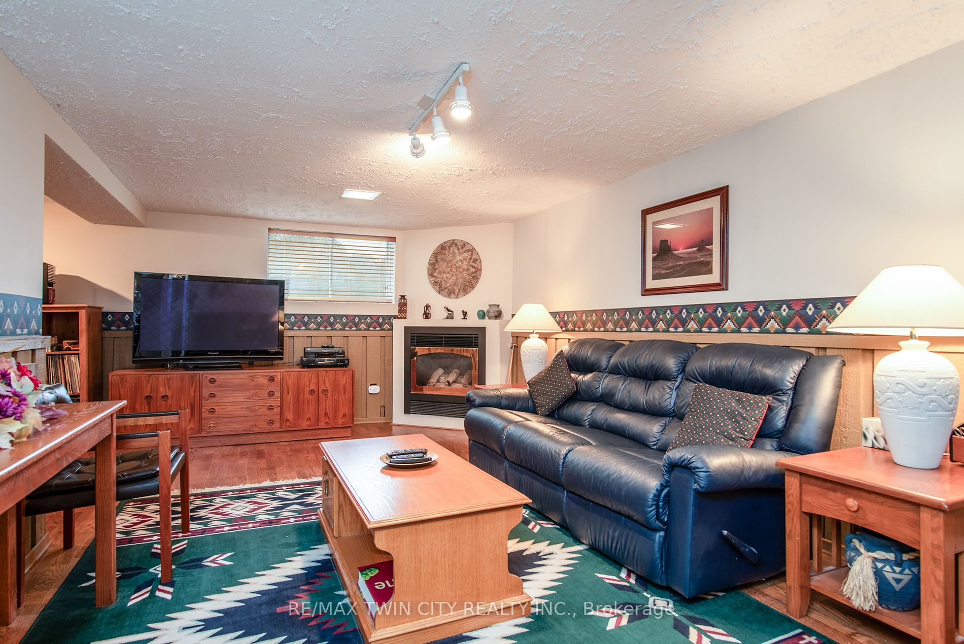 182 Hahn Ave