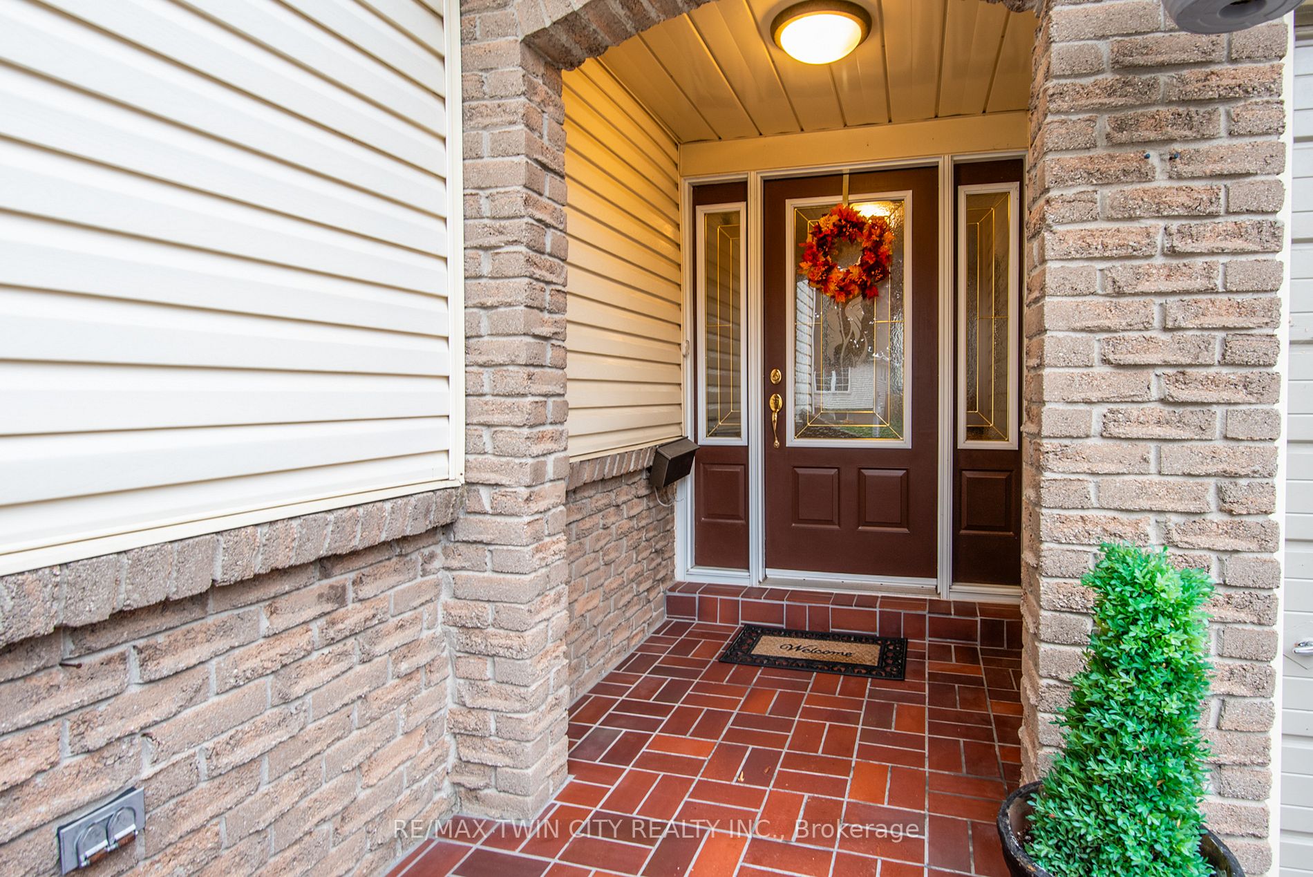 182 Hahn Ave