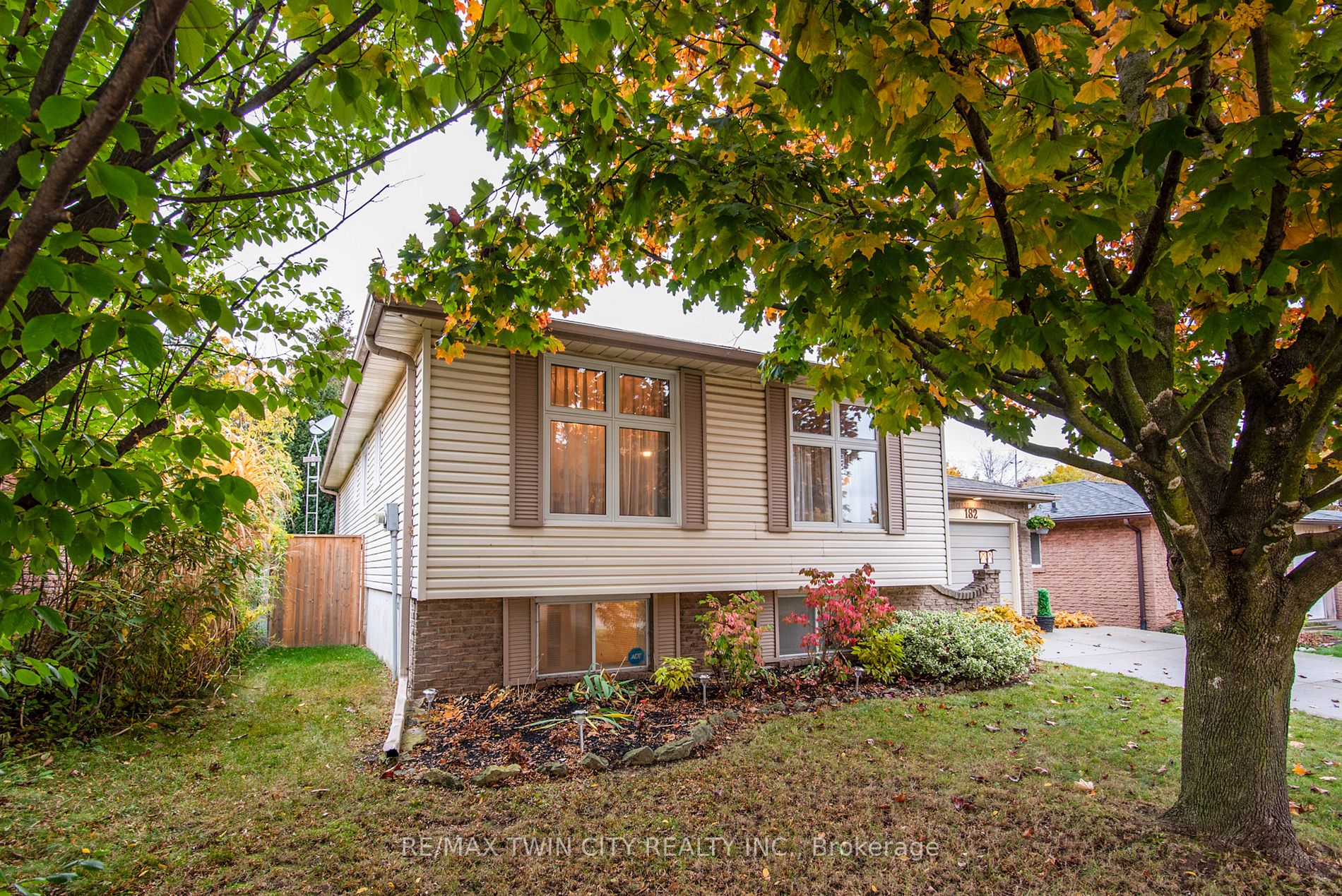182 Hahn Ave