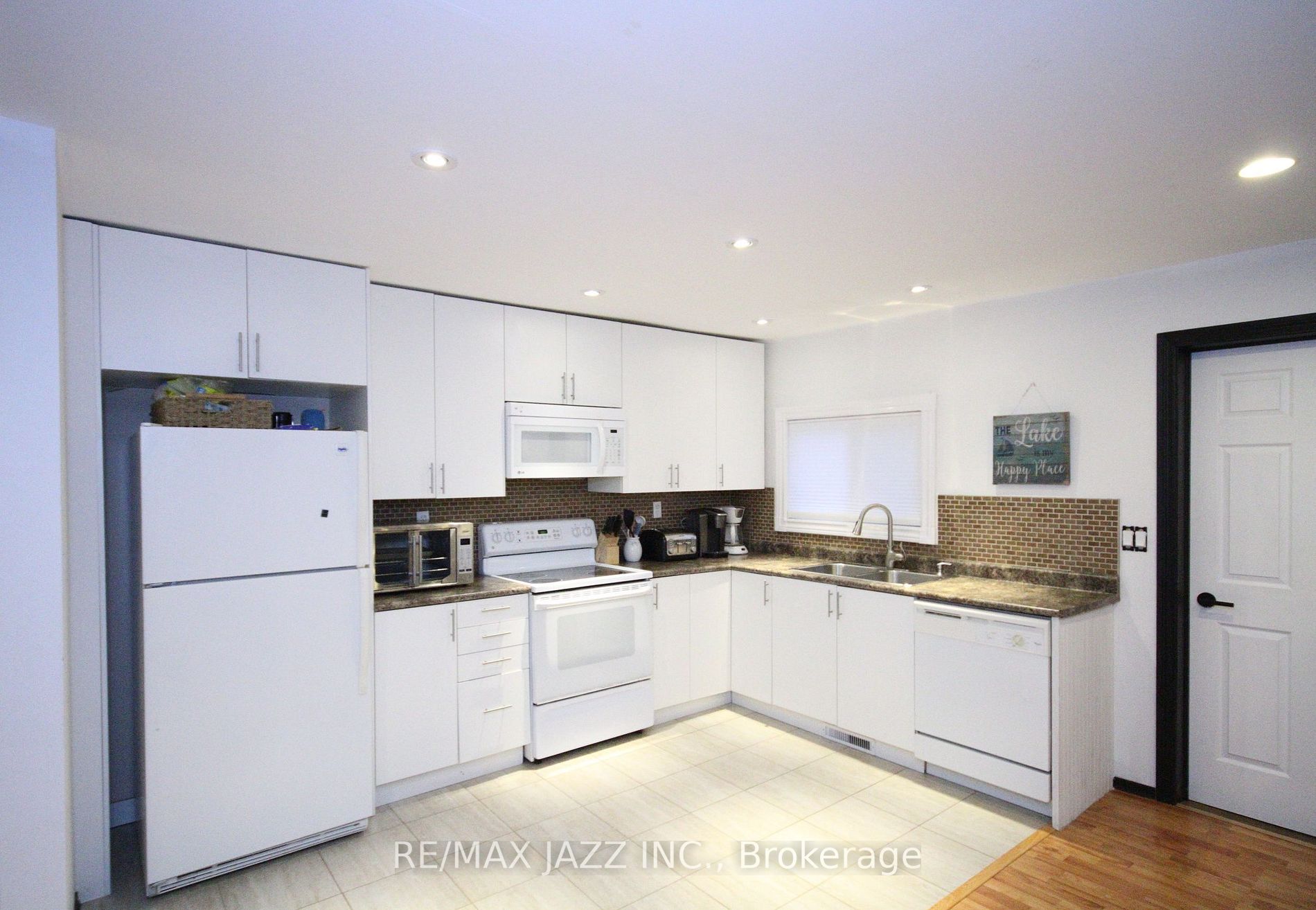 31 Driftwood Shores Rd