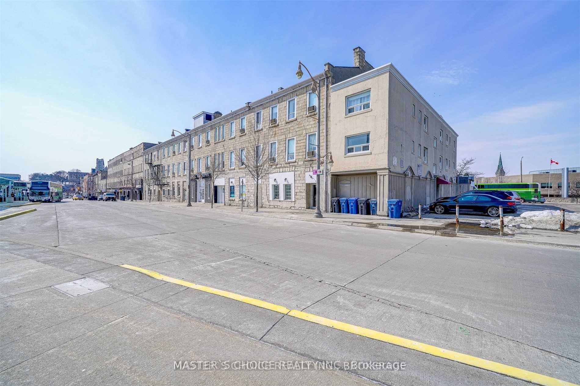 106 Carden St