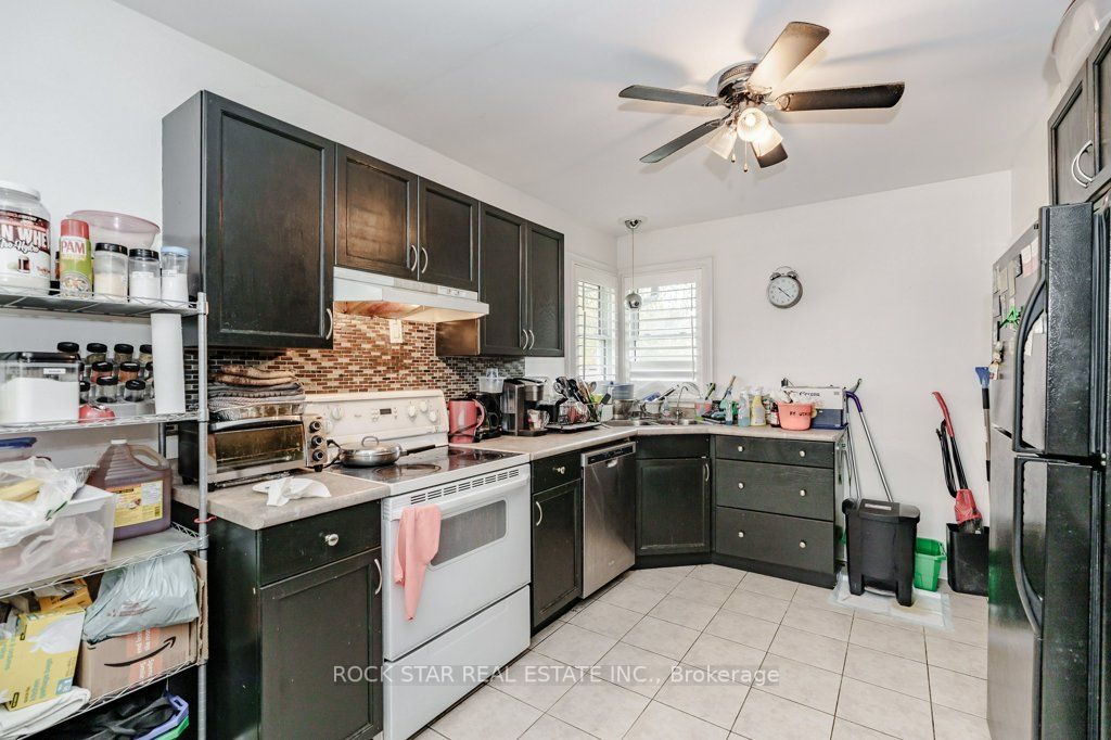 477 Scott St