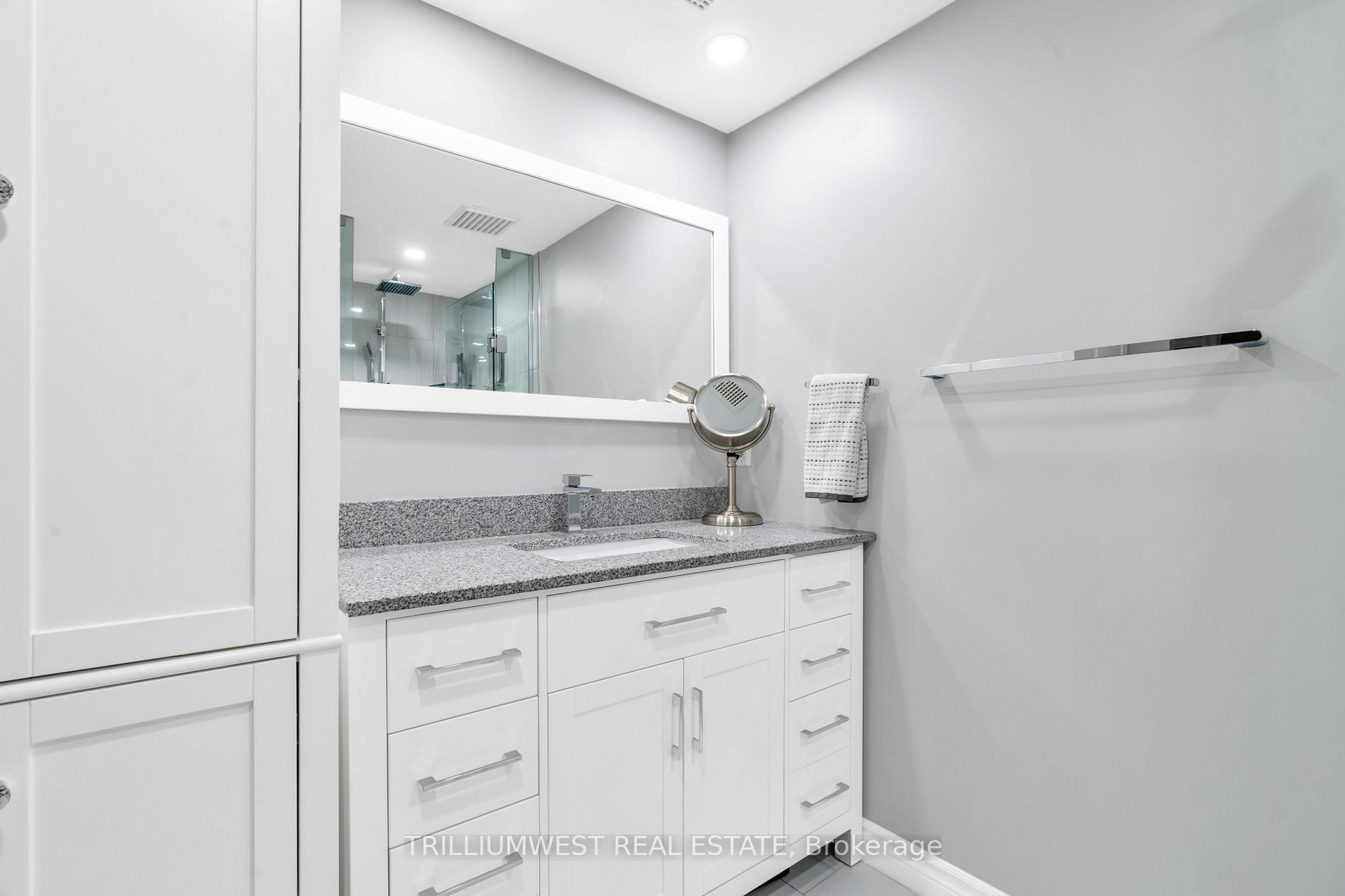 30 Hostein Dr