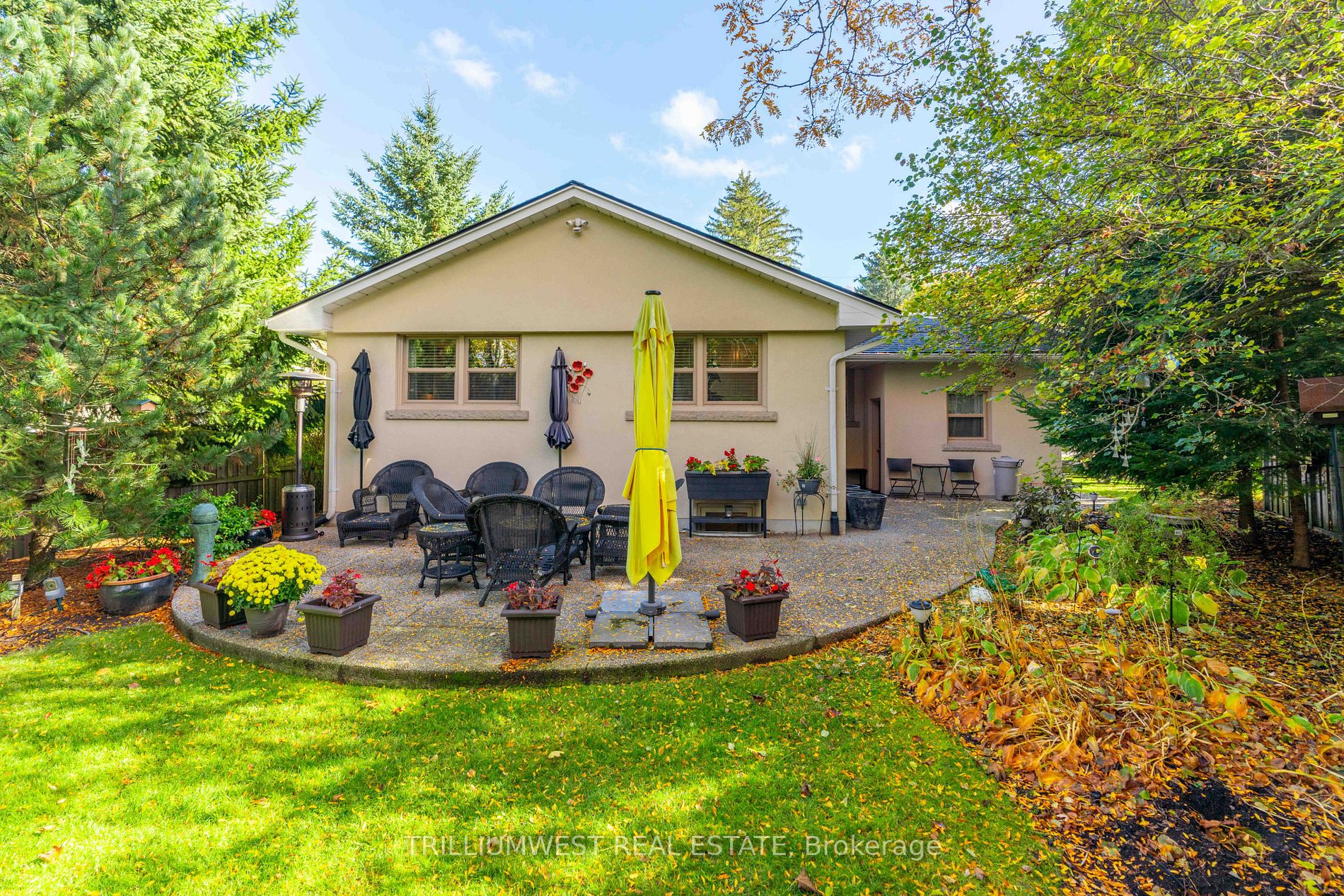 30 Hostein Dr