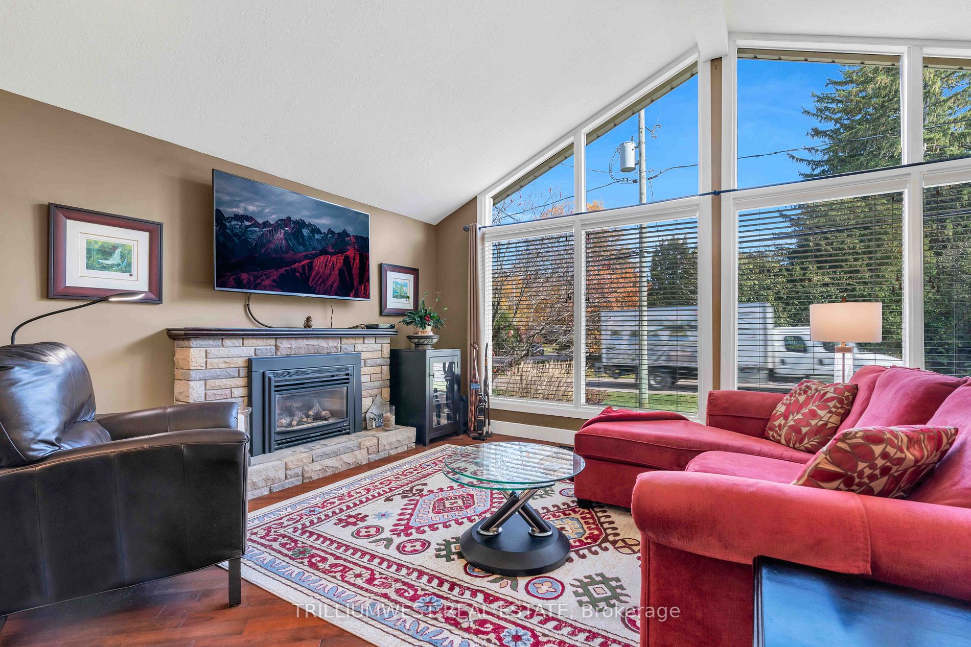 30 Hostein Dr