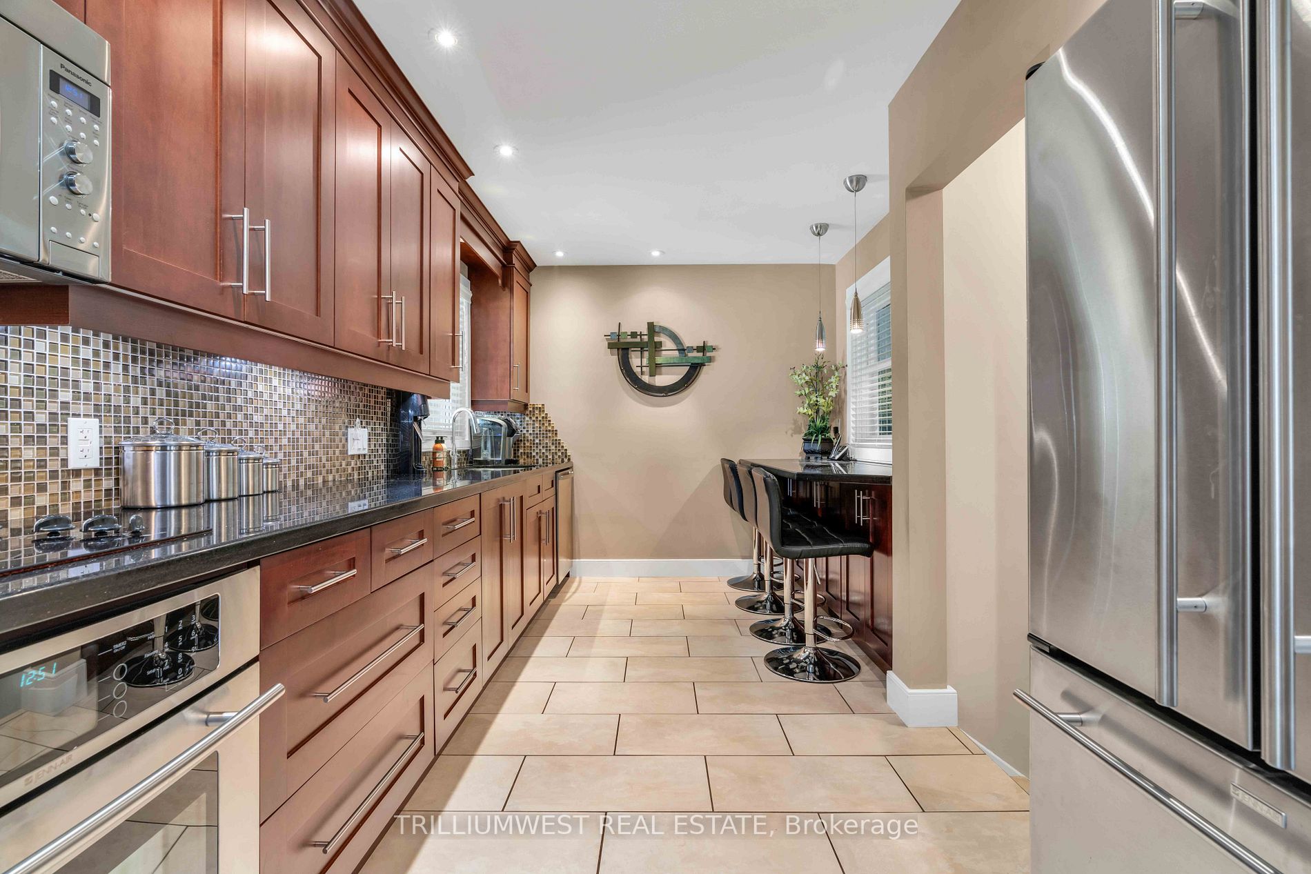 30 Hostein Dr