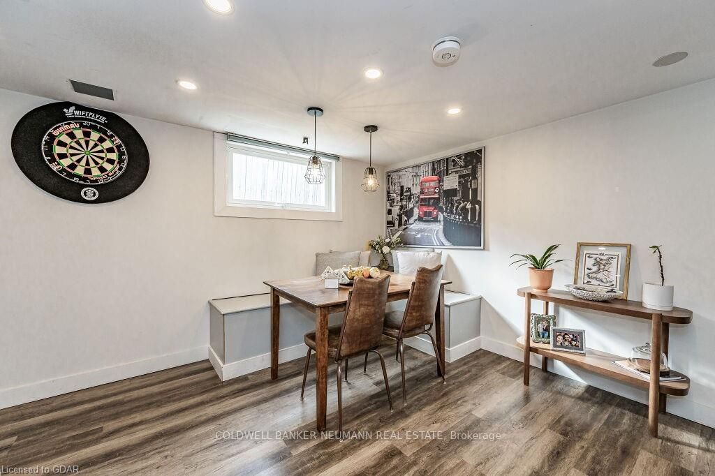 70 Freeman Avenue